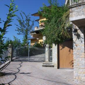 LA CASA NEL BOSCO-IL BOSCO NELLA CASA