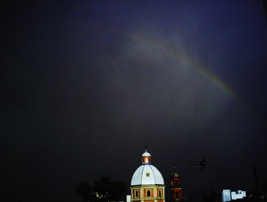Fly Colors in the Sky (Iglesia de Santa Úrsula)
