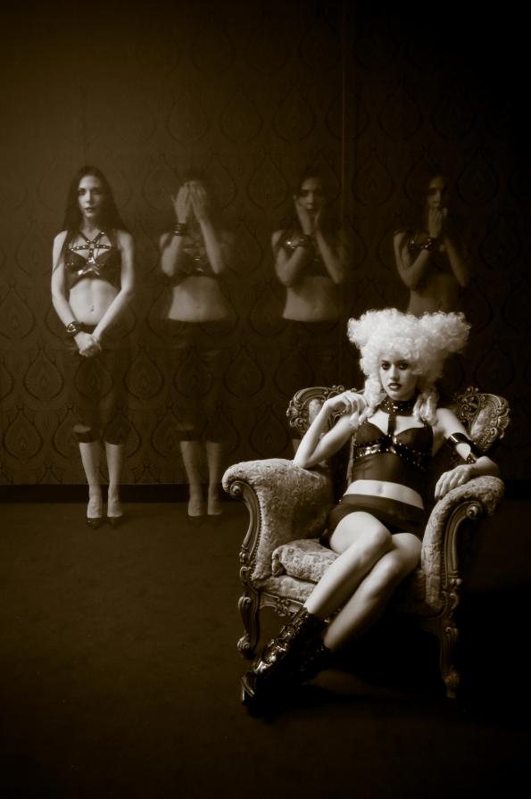 Ritratto d'ombre passate. Ritratto d'ombre passate.