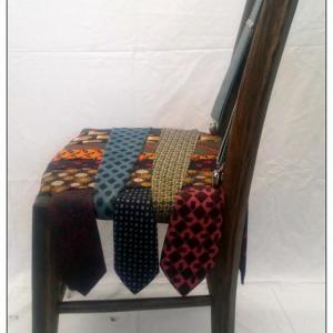 La Cravatta si è Seduta