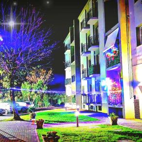        . . .Riflessi di Luce nel Cuore della Sera . . .