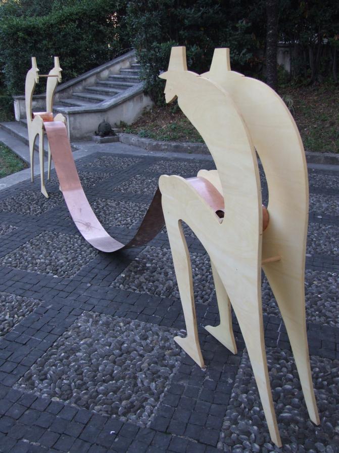 Contrapposti comunicanti - Installazione Accademia di Romania, Roma, 2006 Contrapposti comunicanti - Installazione Accademia di Romania, Roma, 2006