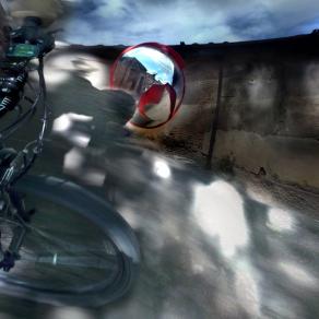 agli Aspes si gira ..loro sono li' sul muro a far da spettatori...