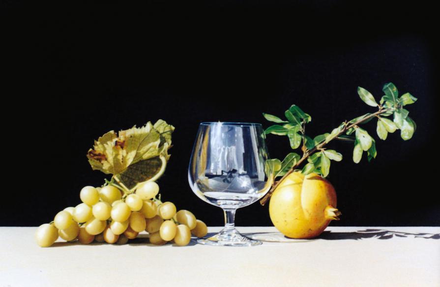 Composizione con bicchiere e uva