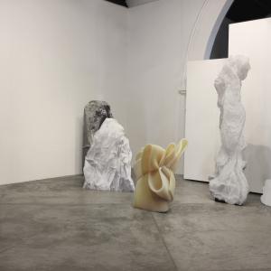 PRESENT TENSE PRESENT TENSE