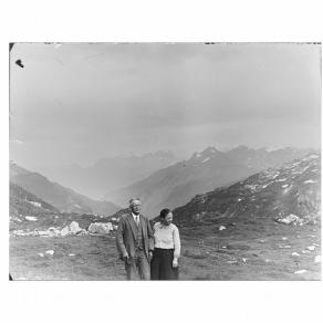 fragile. agg. dal lat. fragilis di frangere, rompere