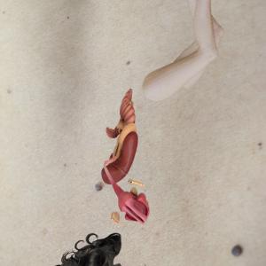 Me, Myslef & I, Bella