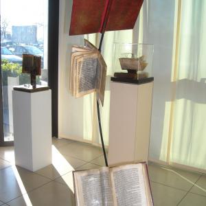 ESPOSIZIONE SCULTURE HOTEL LUX  a MODENA.