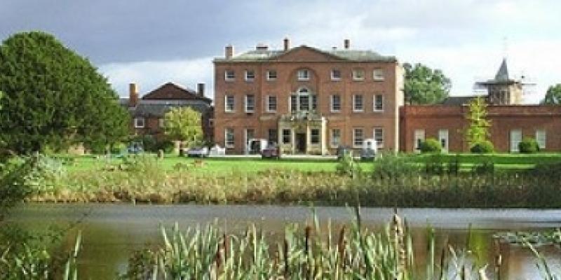 Canon Frome Court Weekender