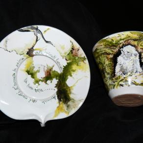 Il cucciolo di marmotta ed il pendio della montagna