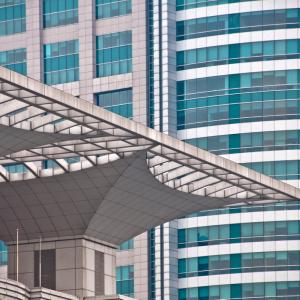 China. Shanghai. Contrasti tra nuovo e antico 1/2