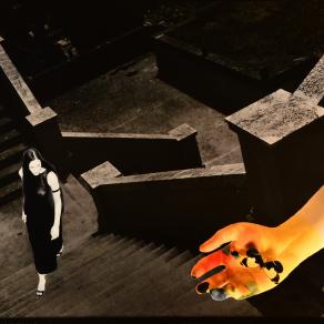 per le antiche scale