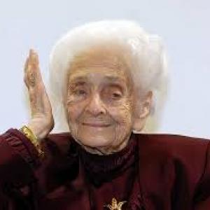 Il Narcisismo e L’incapacità di Amare Il piacere di amare fino a confondersi Il Narcisismo e L’incapacità di Amare Il piacere di amare fino a confondersi