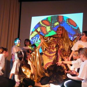 “Verb and image of writing”