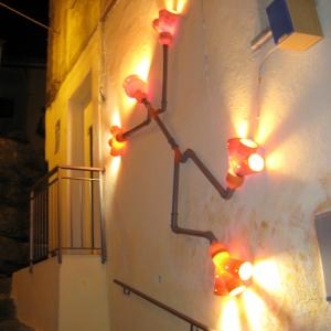 Installazione luminosa "Il Gecko"