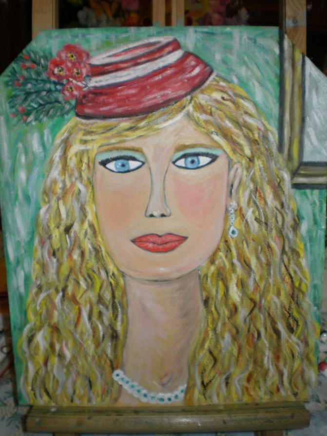 Donna con cappellino rosso