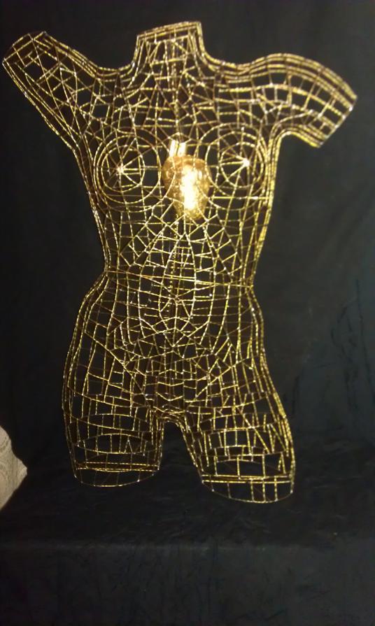 cuore di aleksandra Gold, vista frontale