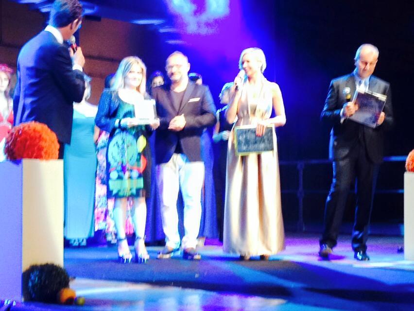 1 PREMIO  MODA E ARTE ITALIA 2016 SFILATA IN PASSERELLA 