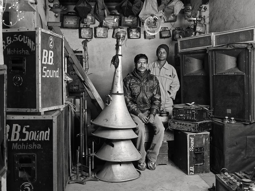 SOUND-AND-LIGHT MEN, $17 WEEKLY, 2013