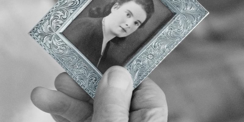 UN PICCOLO MONDO UN PICCOLO MONDO