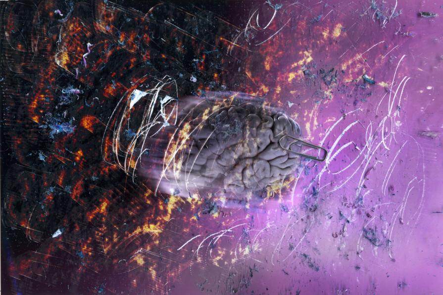 ci stanno smaterializzando la mente.