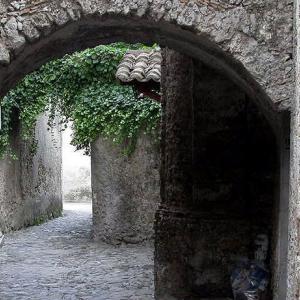 Italia. Calabria. Gerace storia di pietre (1)