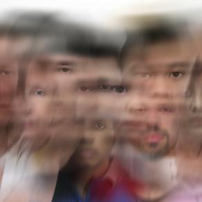 fatti piu' in la tocca a me