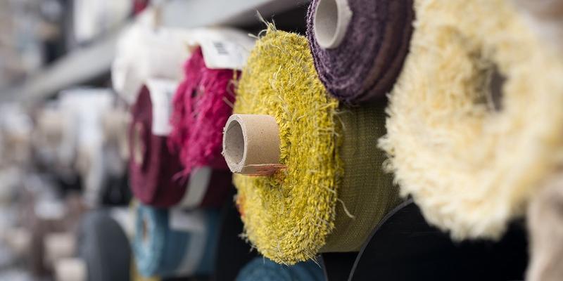 È QUI. Un percorso fra luoghi, persone e arte 