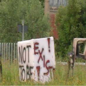 TO BE OR NOT TO BE???EXIST!!!!installazione itinerante per le rotonde di prato