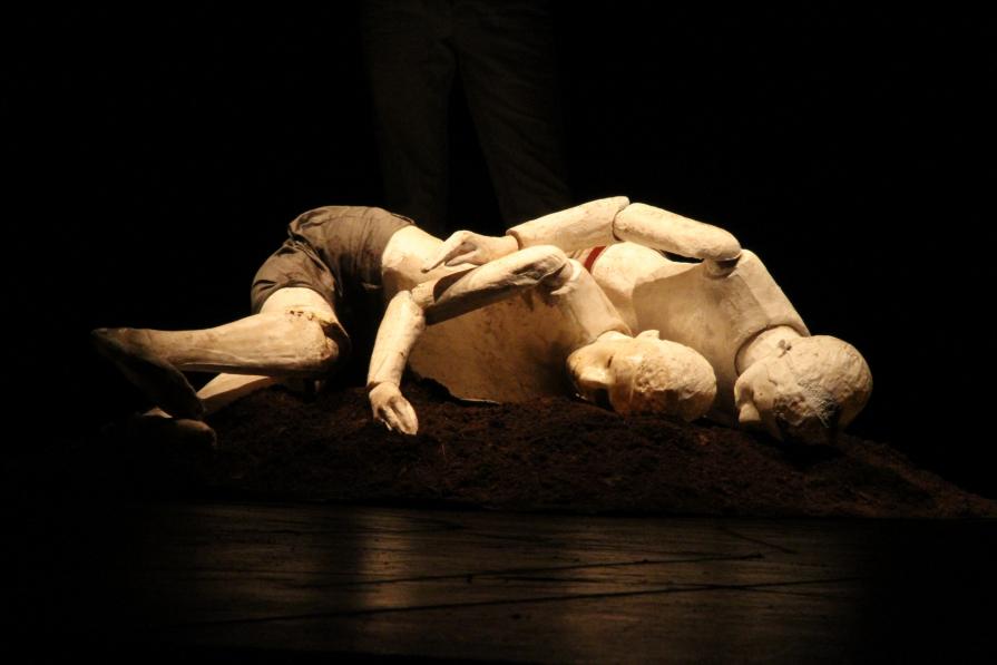 Urban Marionnette/4 - Puppets string and bunraku type, size human. Resin