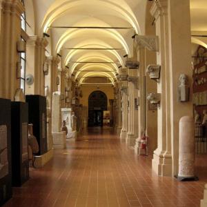LETIZIA ARDILLO e YARONA PINHAS -FARE LIBRI 6- a cura di ELISA PELLACANI-Palazzo dei Musei a Reggio Emilia LETIZIA ARDILLO e YARONA PINHAS -FARE LIBRI 6- a cura di ELISA PELLACANI-Palazzo dei Musei a Reggio Emilia