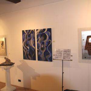 FOTO mostra LA FORMA E LA LUCE NASCOSTA.