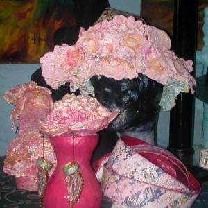 La materia prende forma e teoria del metamorfismo cromatico La materia prende forma e teoria del metamorfismo cromatico