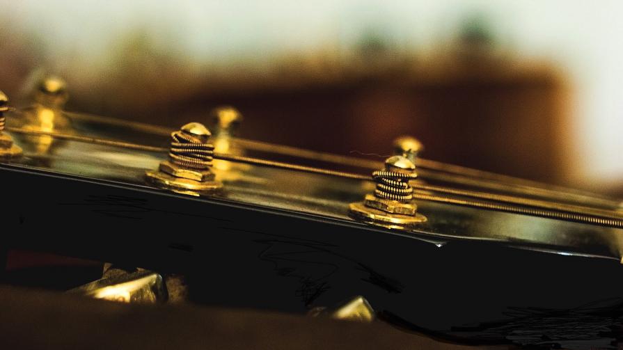 She's my guitar gently.....