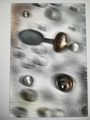 La porta per l'infinito aprila.