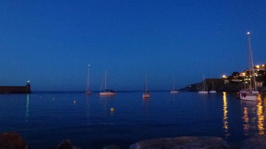 Bleu nuit : mer et ciel...