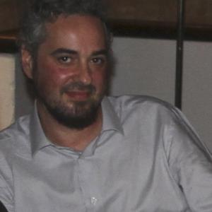 FOTO mostra LA FORMA E LA LUCE NASCOSTA.