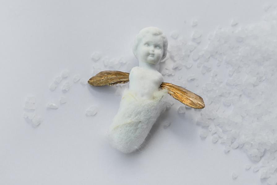 Almost childlike (outside) Almost childlike (outside)