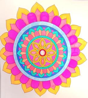 Trova il tuo centro nel vortice della creatività !!! ....