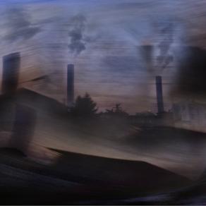 San Zeno del Naviglio.VEDO  A2A sull  lato  destro del treno.