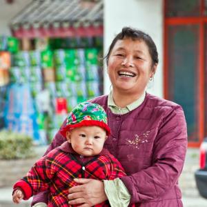 China. Shanghai. Contrasti tra nuovo e antico 1/2