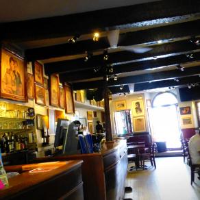 Le bar des Templiers