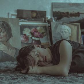 Portrait of painter Vera Bondare