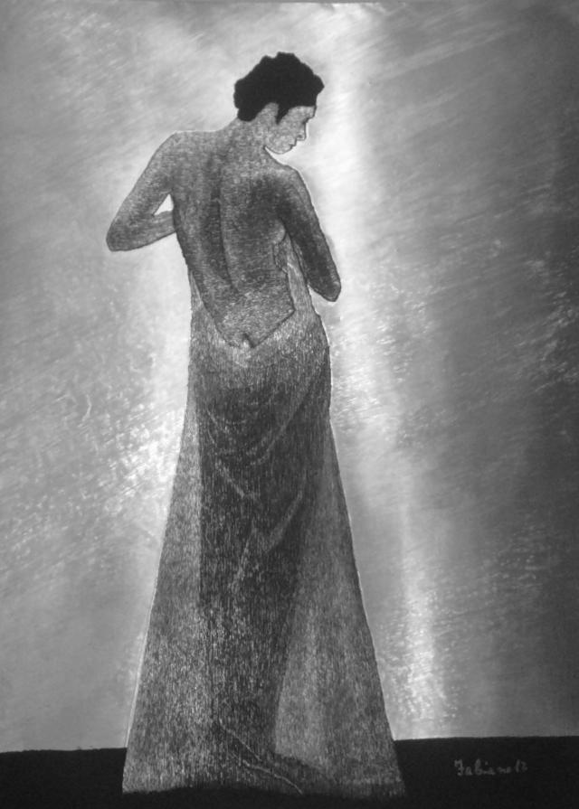 Donna in abito bianco