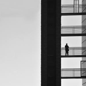 Ninth floor, stairs B - Temporary solitudes