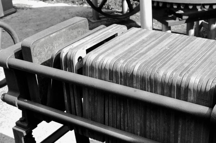 2-Vecchie macchine da frantoio (Lago di Como)  2-Old oil mill machinery (Lake Como)