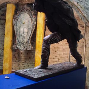 Il Maestro di scultura Denis Raccanelli alla ArteArte di Mantova.