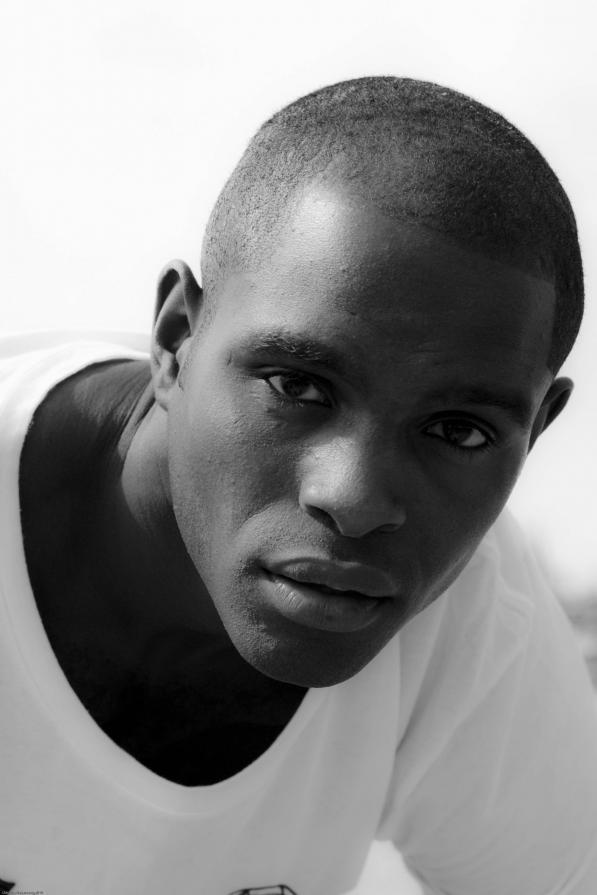 book Tracy Rollins Jr