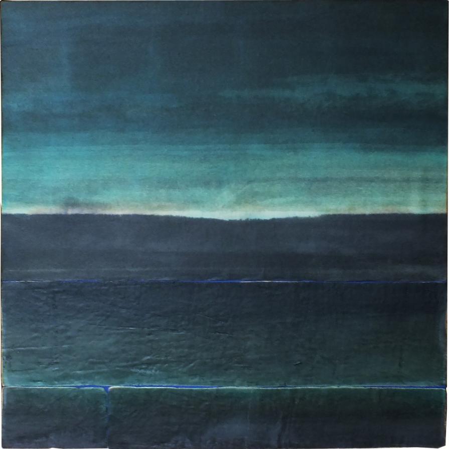 “Distesi sul prato tra l’erba profumata… Una cicala.”