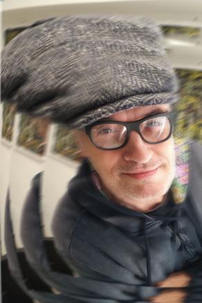 Ti faccio bruciare il negozio!!!!!!